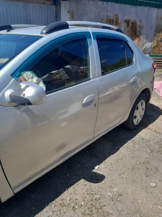 Продам логан после аварии