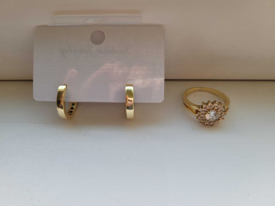 Чисто нови сребърни обеци с 2 подаръка на ТОП цена