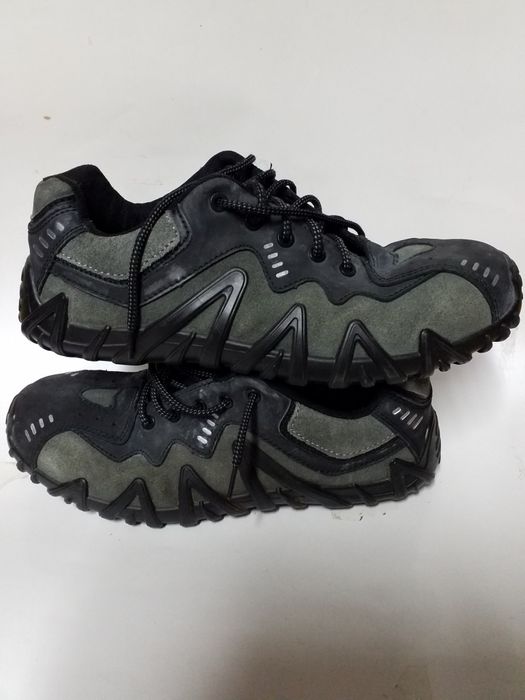 Рабочие ботинки .