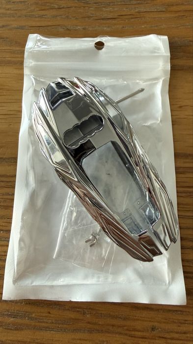 Huse cheie Audi cromate sau piele