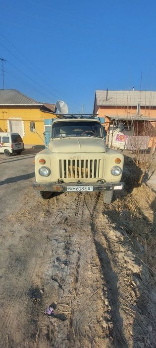 Gaz 52 sotiladi 1984 yil tiko 2107 shulara almashliman