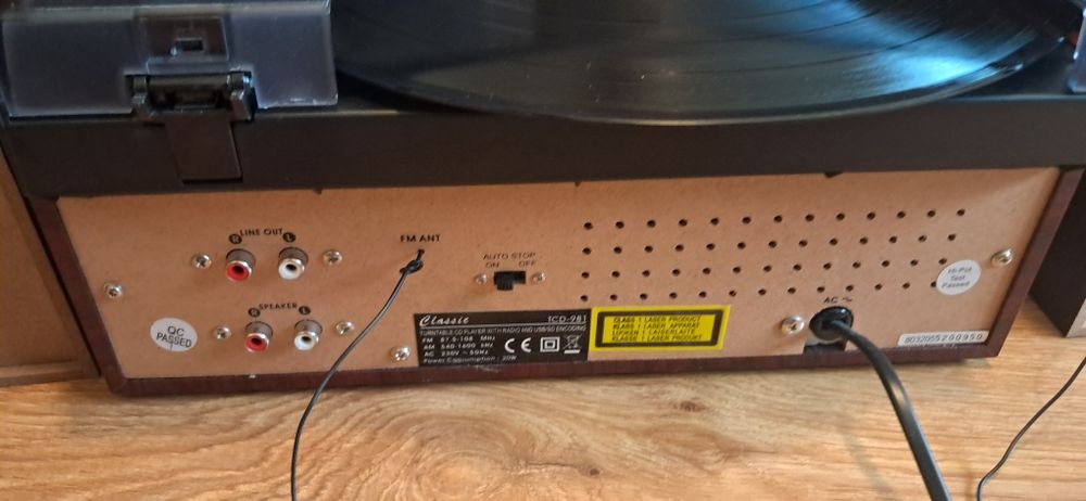 Minisistem Retro Classic ( radio fm ,cd,usb, card sd și pick-up)
