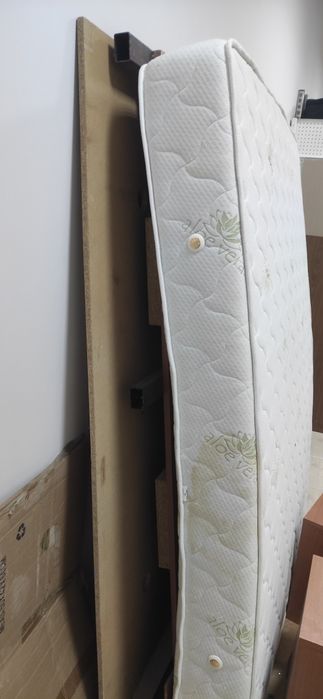 Спалня с матрак  140*190