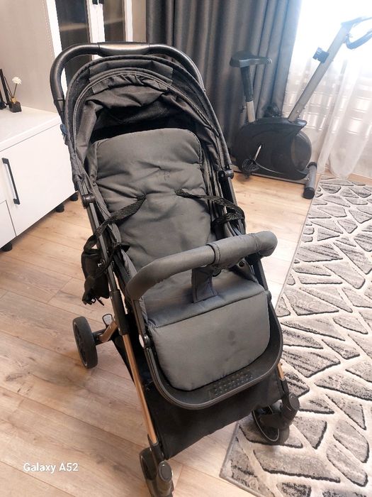 Продаю детскую коляску