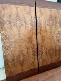 Гостиный стол со стульями