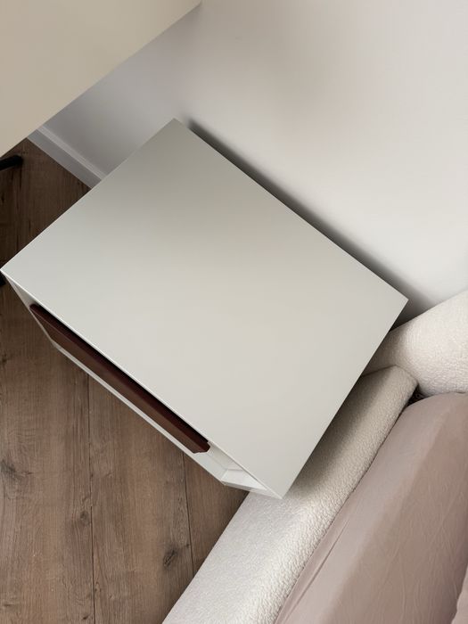 Прикроватный тумба