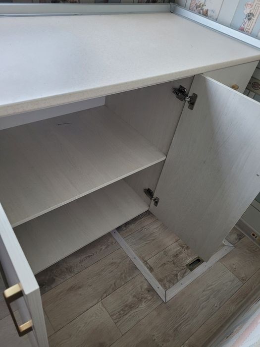 Продам кухонный стол