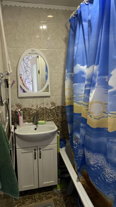 3 бөлмелі пәтер жалға беріледі.