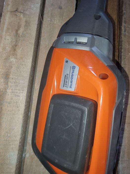 Vând moto coasa husvarna noua nefolosita niciodată