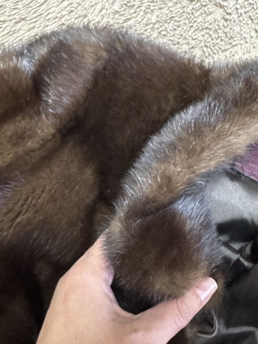 Продам шубу норковую