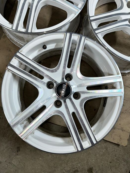 R16 PCD 4*108  Комплект легкосплавных дисков