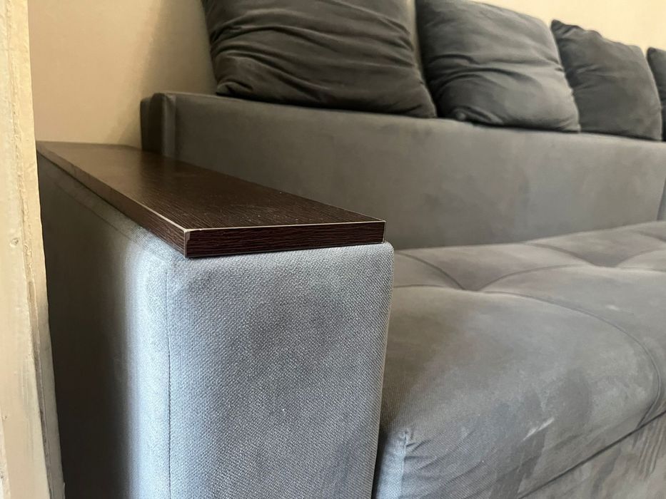 Диван раскладной в хорошем состоянии