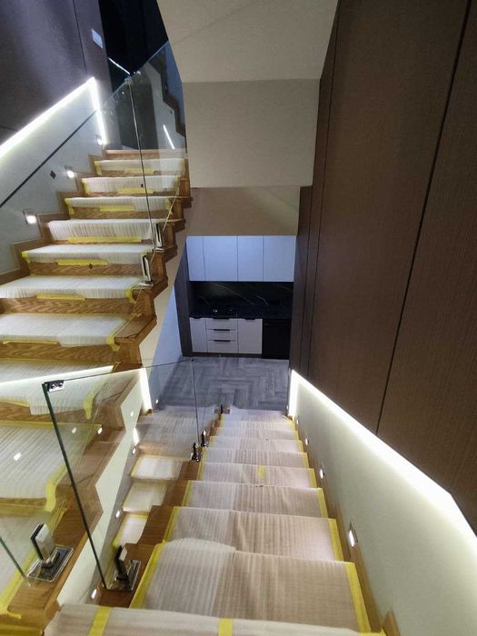 Таунхаус-3шт. Площадь 253м2, 269м2, 305м2. Кадастр. Казы махаля. Евро.