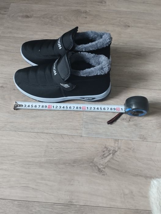 Кроссовки зимние