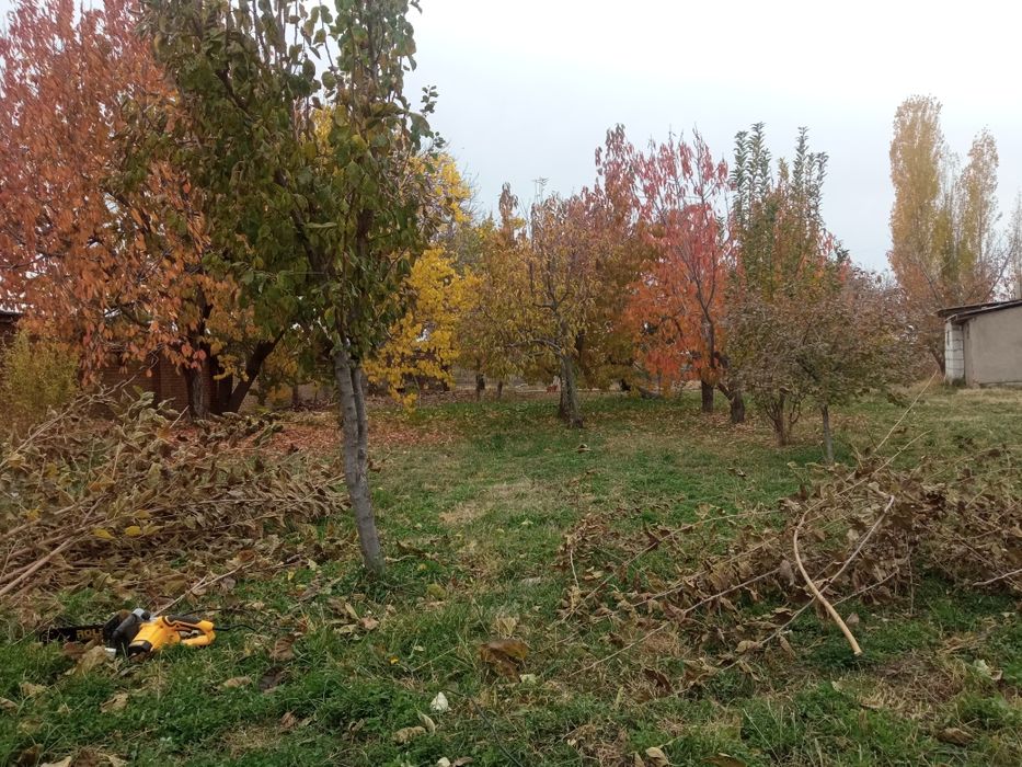 Продаетса участок 29.2 сотки в дачном поселке