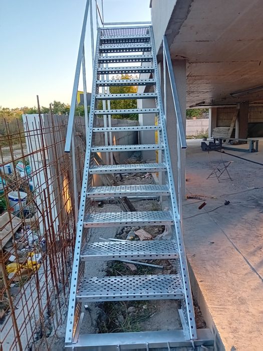 Scara de exterior  5m lungime