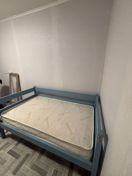 Детская кровать деревянная