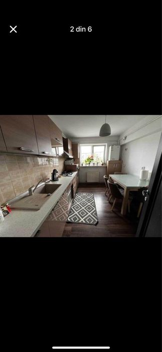 Vand apartament cu 3 camere  decomandat