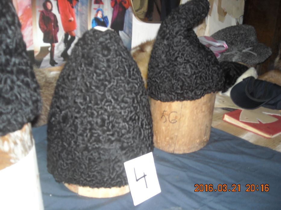 Caciuli de iarna, blană naturală.