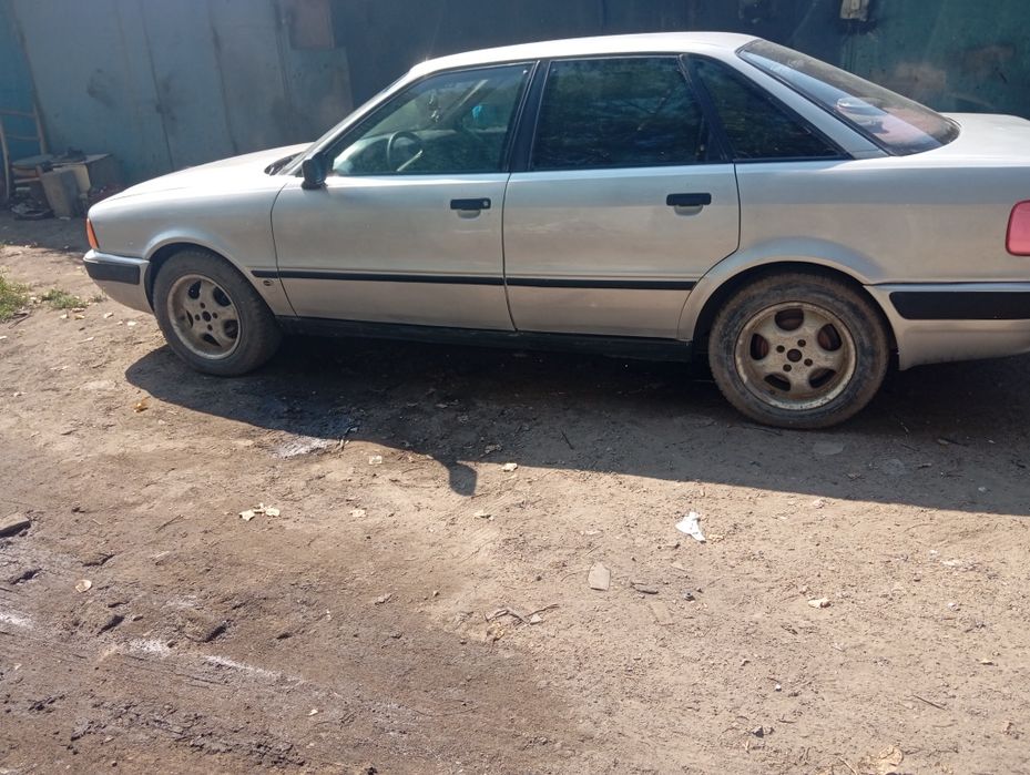 Продам Ауди 80 б4