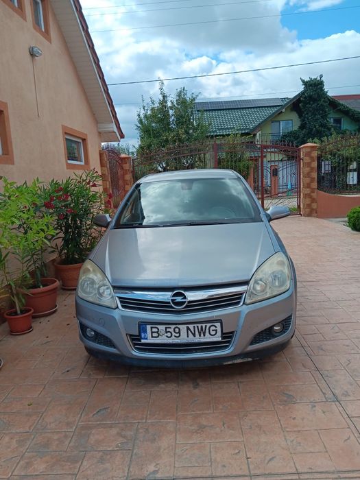 OPEL Astra 2009