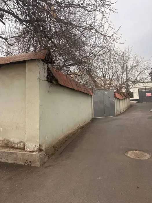 Срочно продается земельный участок под клинику, первая линия