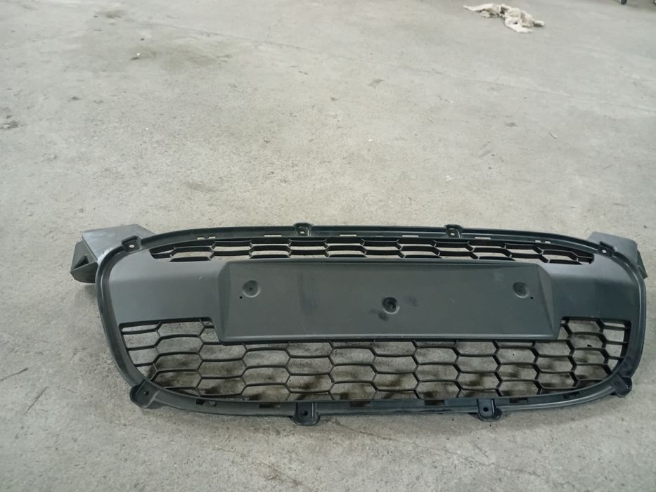 Продам решётку радиатора