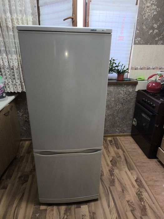 Продается холодильник Atlant