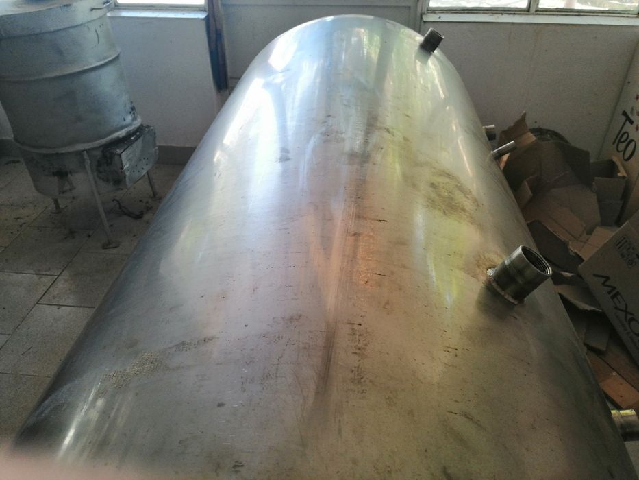 Буферен съд за гореща вода от неръждавейка 1000 литра