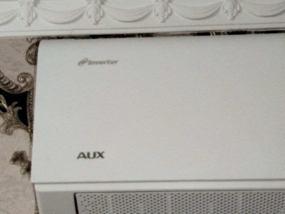 Кондиционер  AUX