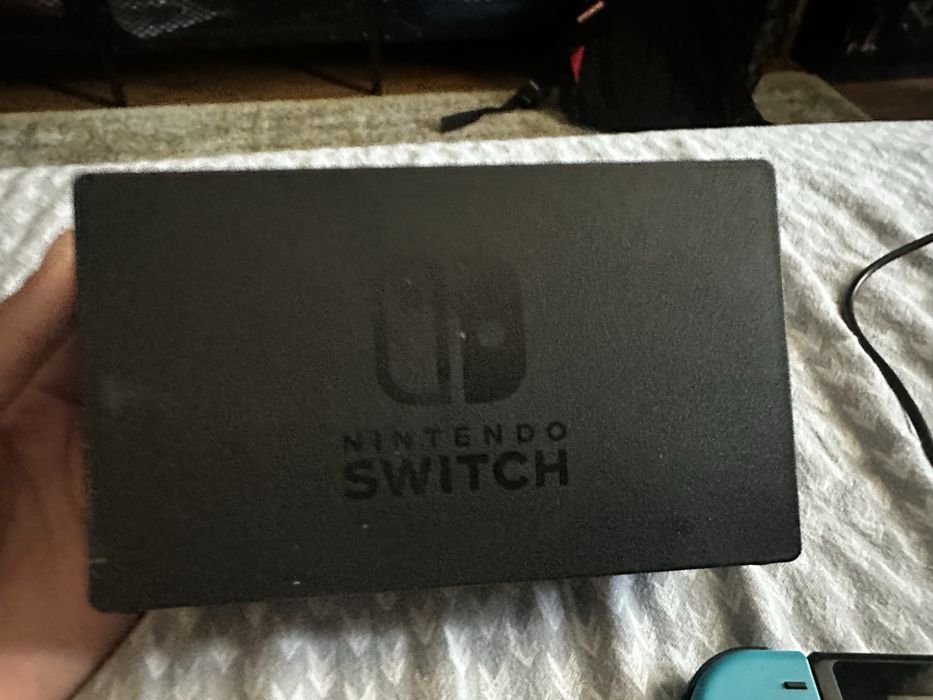 Nintendo Switch– Stare bună plus un joc