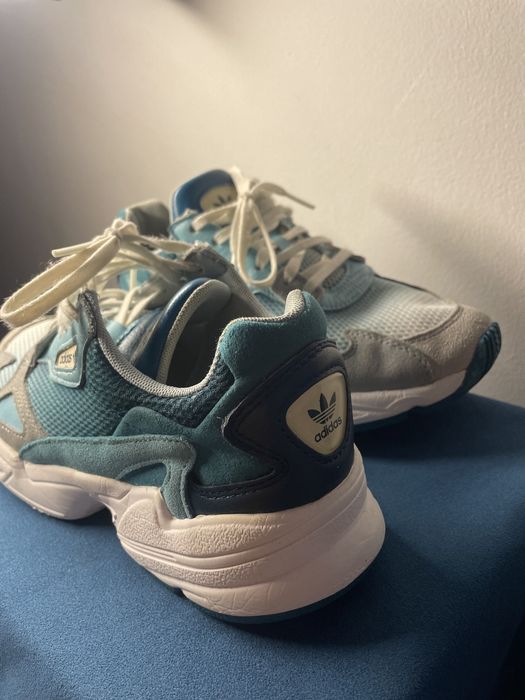 Adiasi Adidas Falcon 38.5
