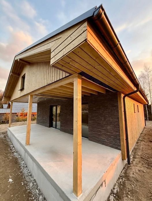 Foișoare ,terase ,case de lemn ,pergole cabane prelucrăm și modelăm lemnul profesional, mai multe găsiți în anunțurile mele ,sau casetrainice.ro