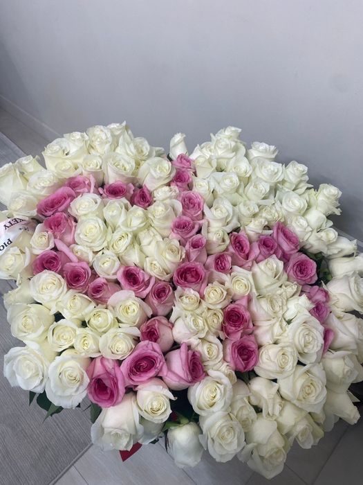 Свежие цветы 151 шт розы