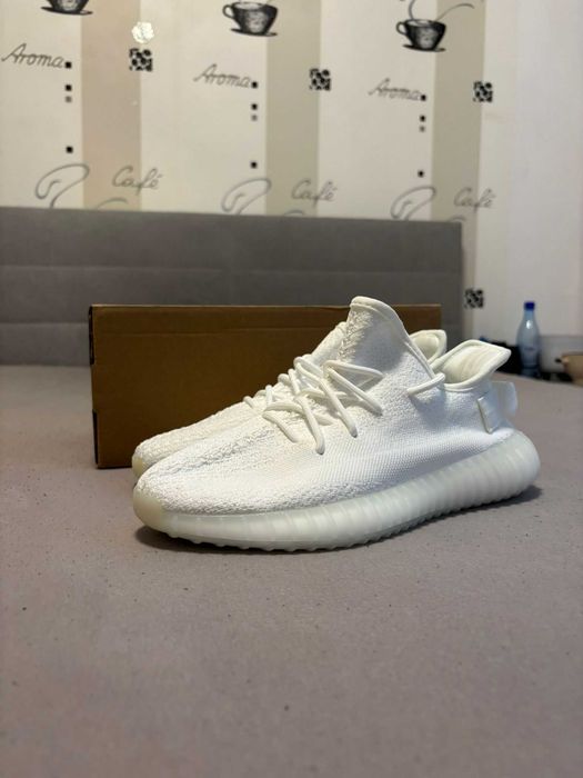 Yeezy 350 v2 White
