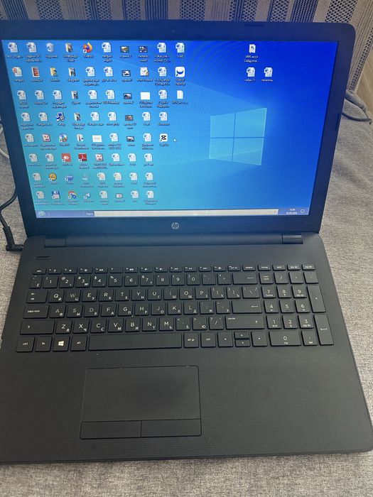 Ноутбук HP AMD E2-9000e Radeon R2