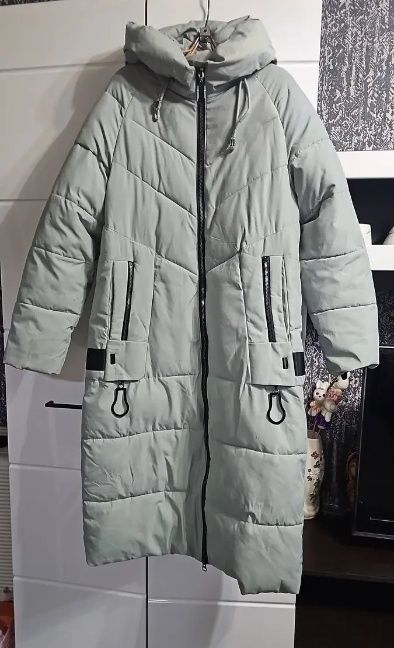 Отдаю пуховик женский