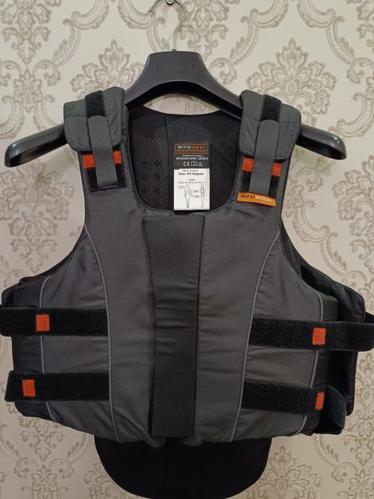 Брони желает от Английского бренда airowear