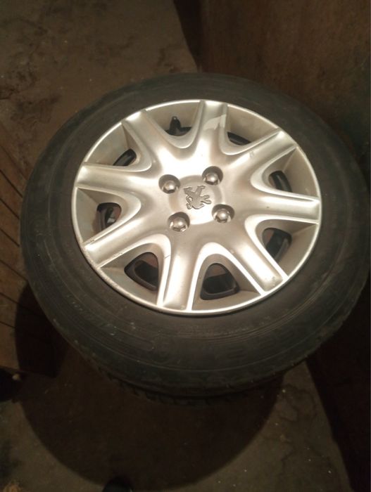 Комплект летни гуми с джанти за Peugeot 206/207