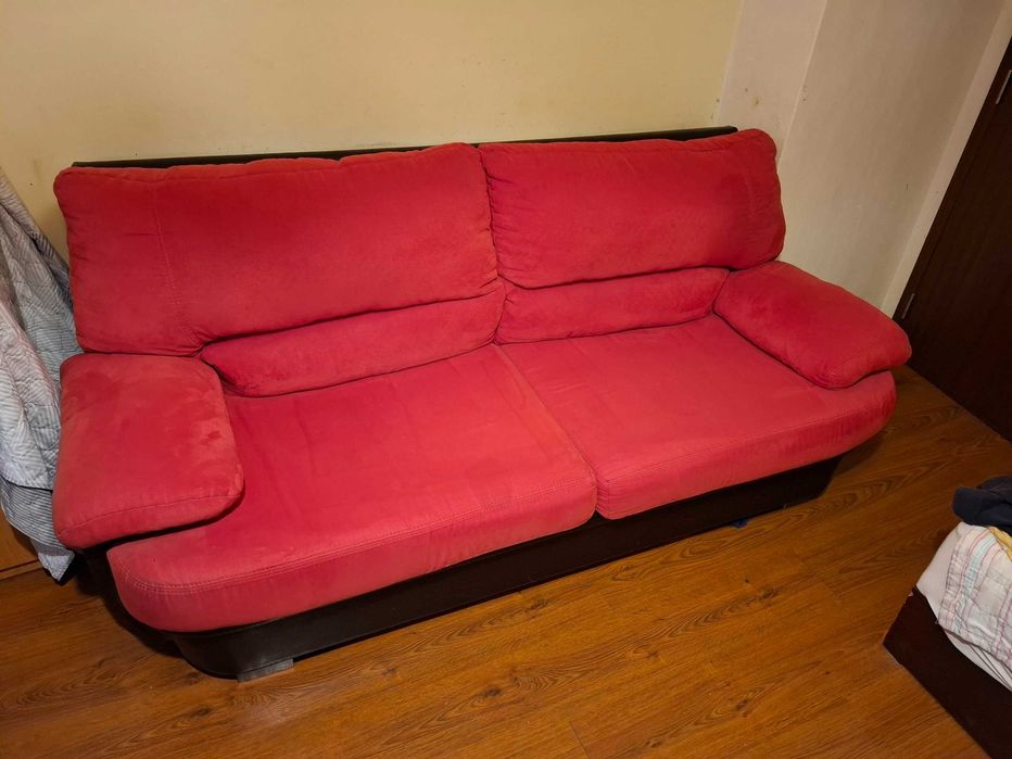 Продавам диван втора употреба