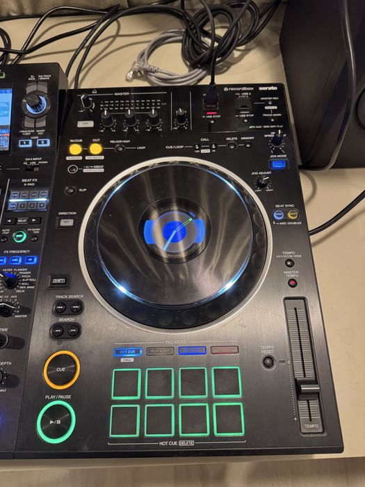 Consola DJ Pioneer XDJ-XZ Stare Excelenta, folosita aproape deloc