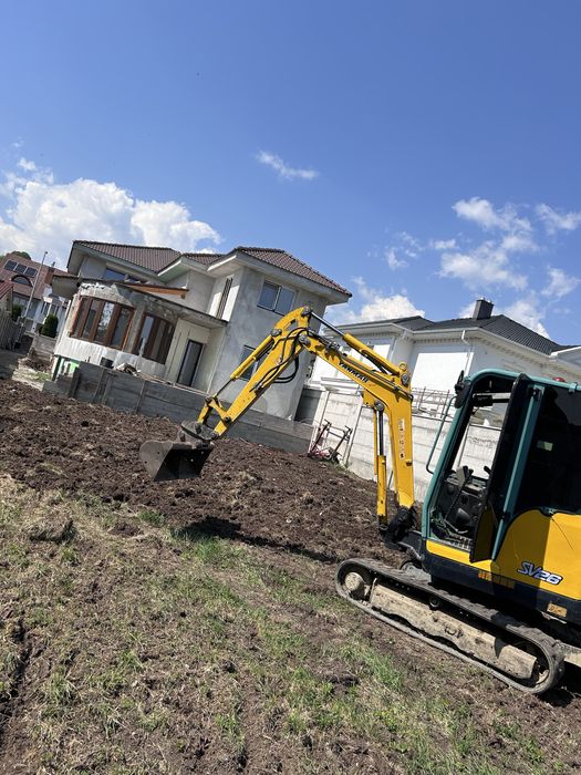 Excavator de inchiriat