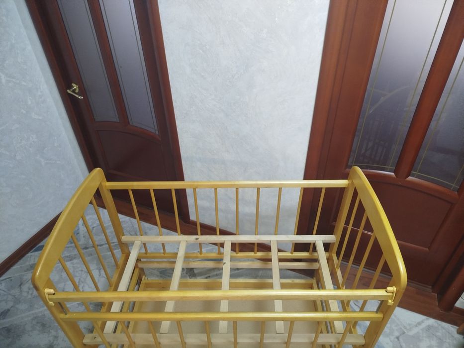 Продам кроватку детскую