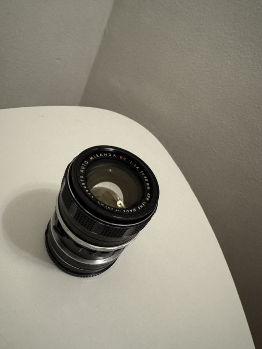 Auto Miranda EC f/1.4 50mm vintage обектив с адаптер за Sony