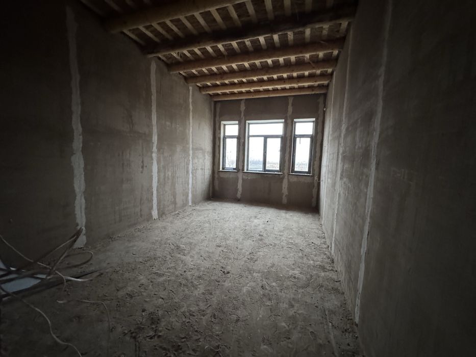 Urganch shahar 9 oxrinda 2 qavatli xovli joy sotiladi