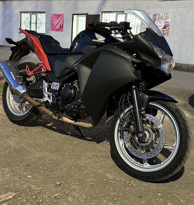 Продаеться мотоцикл Honda cbr250rr