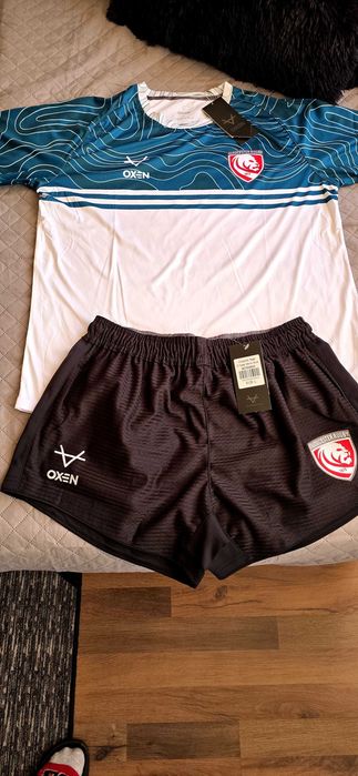 Чисто нова тениска Адидас и комплект