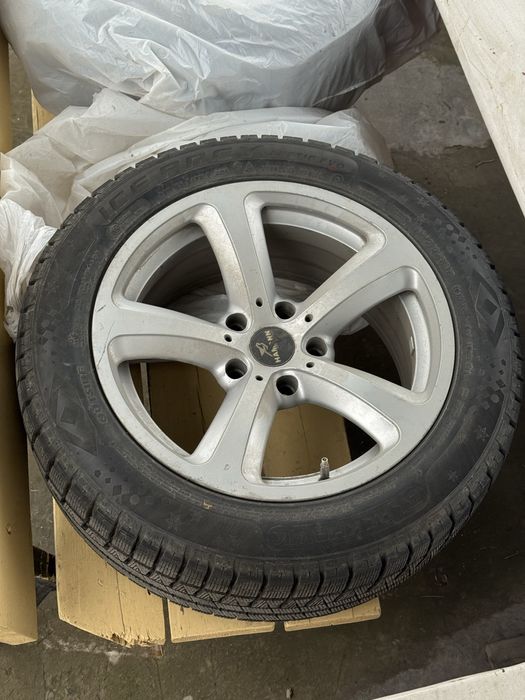 Комплект зимней резины вместе с дисками 225/55/17