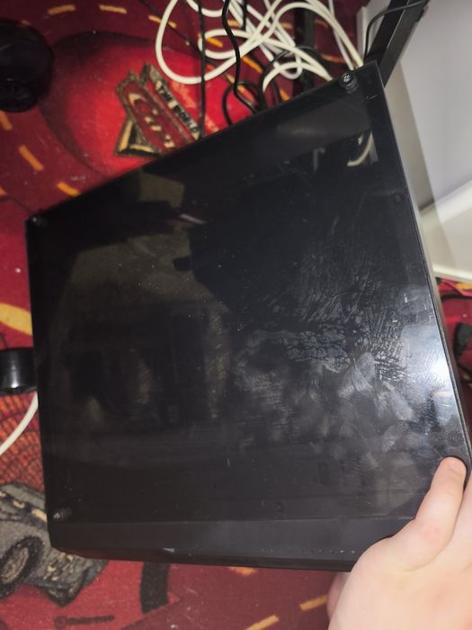 Carcasa Aqirys , foarte buna pentru pc uri low-mid