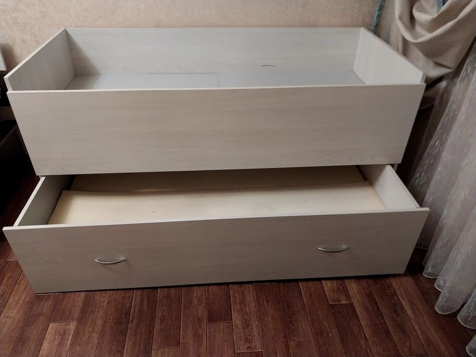 Продам детскую 2 ярусную кровать